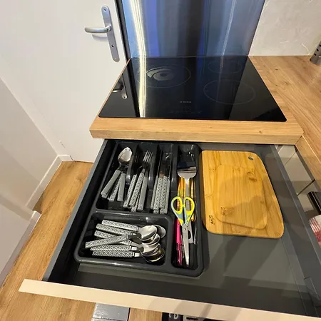 Apartman Beau Avec Belle Terrasse Au Centre De