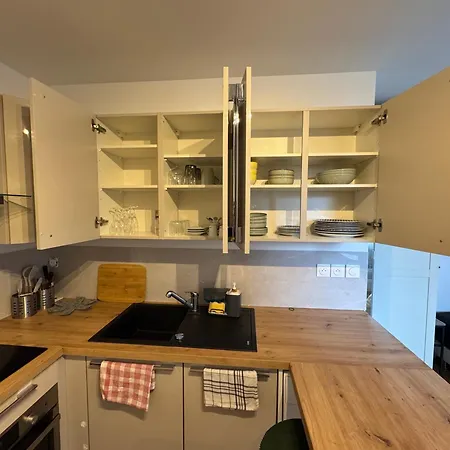 Apartman Beau Avec Belle Terrasse Au Centre De