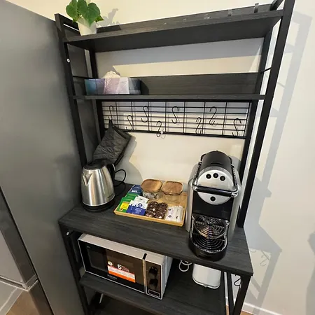 Beau Avec Belle Terrasse Au Centre De *