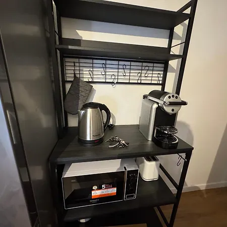 Apartman Beau Avec Belle Terrasse Au Centre De *